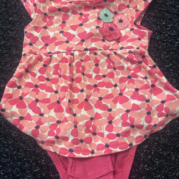 Carter's Gerber Baby Outfit Bundle 6–12M | 8 Pcs - Picture 2 of 6